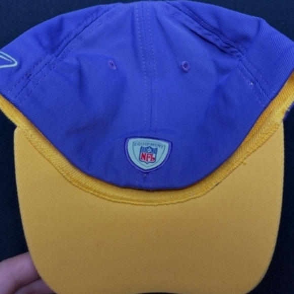 NWT REEBOK NFL EQUIPMENT MINNESOTA VIKINGS NFL Sideline Gear HAT ONE SIZE 2006 - Picture 3 of 5